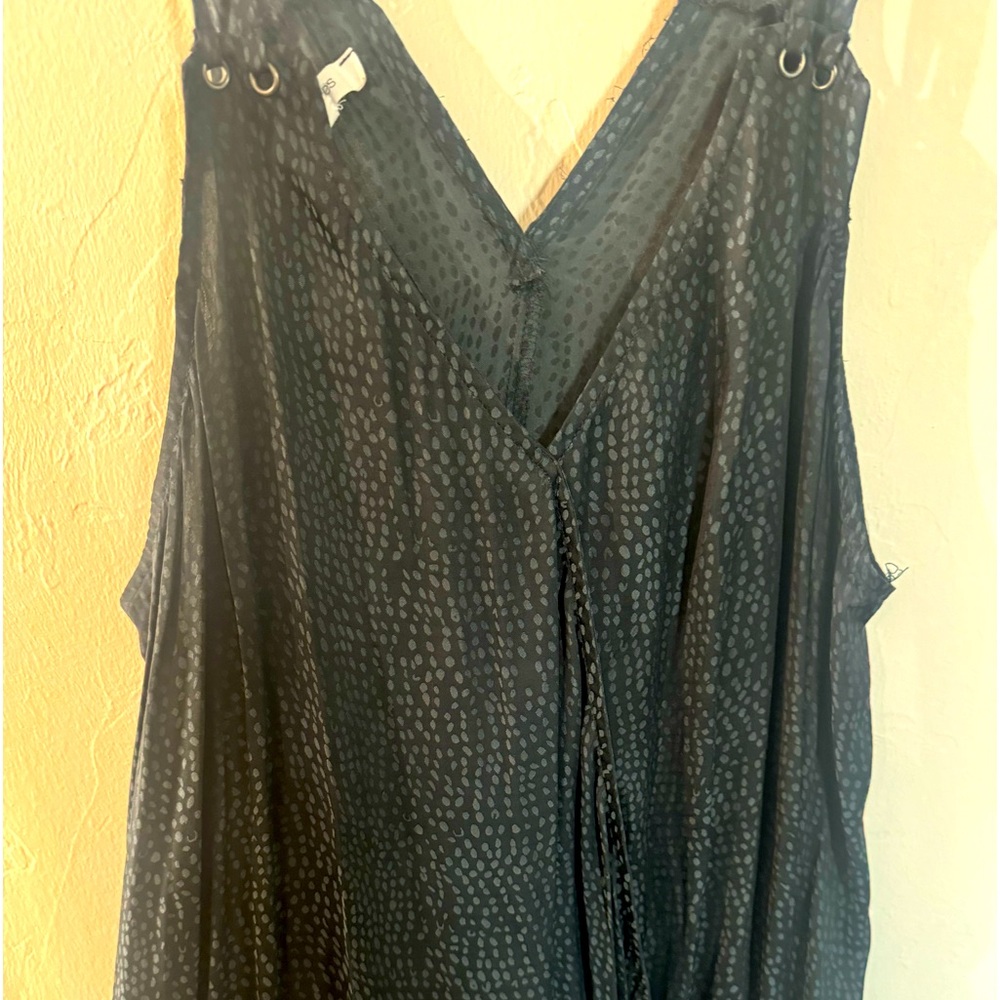 Back tank top size large